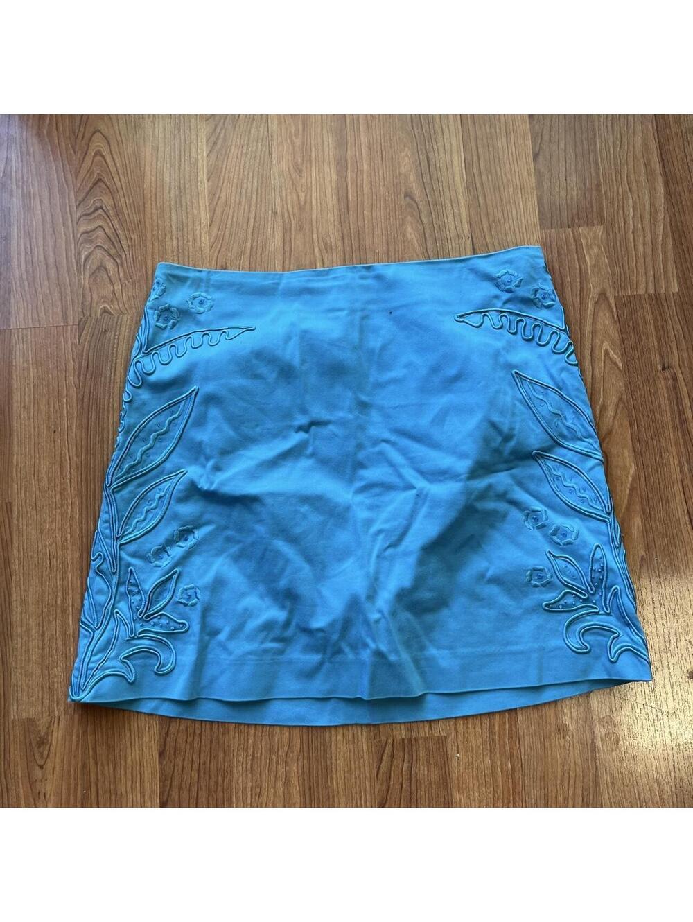 Vintage y2k blue mini skirt with embroidered design | size 6